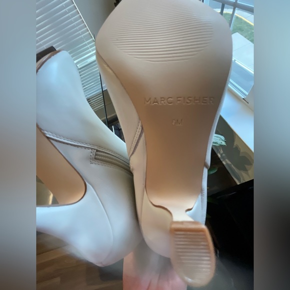 ❤️‍🔥 Marc Fisher Fergus Heeled Bootie Chic Cream Leather | - Picture 11 of 15